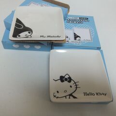 新品未開封箱入りハローキティ・マイメロディ 小皿2枚セットです。全部で4箱あります。こちらは1箱あたりの料金ですの画像