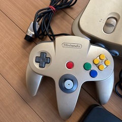 N64本体とコントローラーセット　ニンテンドー64の画像