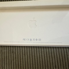 Apple純正 有線キーボード A1243 テ ンキー付 USBの画像