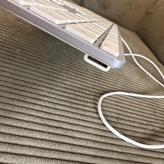 Apple純正 有線キーボード A1243 テ ンキー付 USBの画像