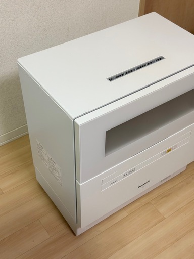 美品　Panasonic 電気食器洗い乾燥機 NP-TH1-W 2018年製