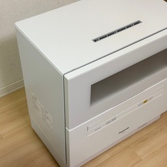 美品　Panasonic 電気食器洗い乾燥機 NP-TH1-W 2018年製の画像