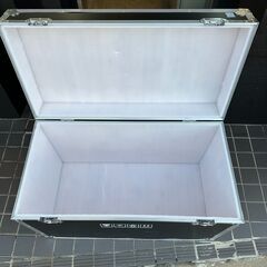 大型ジュラルミンケースの画像
