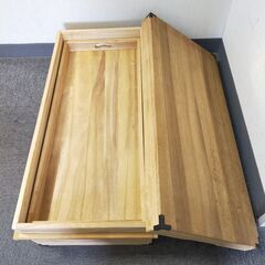 △ 桐衣装箱 桐箱 きりばこ 高さ 27cm 幅 43cm 奥行 89cm フタ割れあり 汚れあり 現状渡しの画像