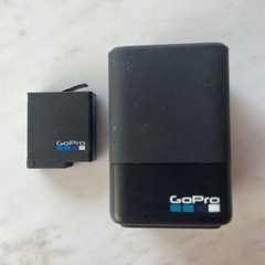 GoPro 5-8 デュアルチャージャー＋バッテリーの画像