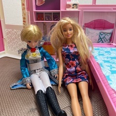 バービー 人形とハウスの画像