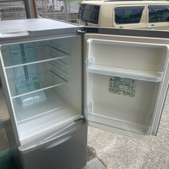 【リサイクルサービス八光】2011年製　パナソニック Panasonic 冷蔵庫（138L・右開き）シルバー NR-B143W-Sの画像