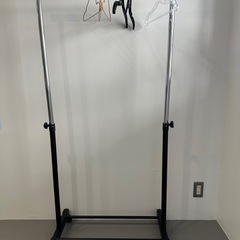新品同様ハンガーラックの画像