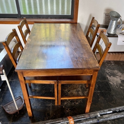 4名掛けダイニングテーブル