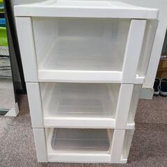 White＆クリアのワイドチェストの画像