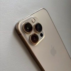 iPhone13Pro ゴールドの画像