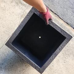 格安！Cube ポリストーン 植木鉢 黒 40cmの画像