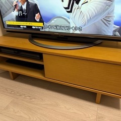 テレビボードの画像