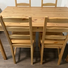 IKEA ダイニングテーブル　チェア4脚　テーブルクロスセットの画像
