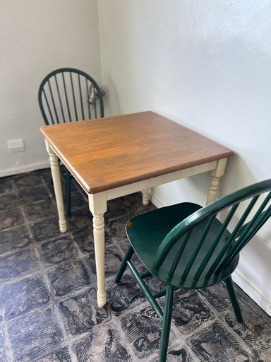 テーブルと椅子のセット販売