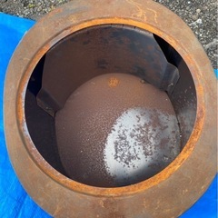 【バナナ】レトロ 小型薪ストーブ 楕円形 足付き　現状渡しの画像