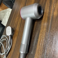 ダイソン　ドライヤーの画像