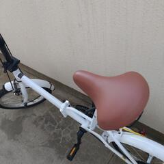 折りたたみ自転車16インチの画像