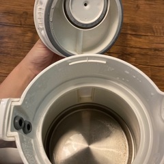 電気ケトル　タイガー　0.8Lの画像