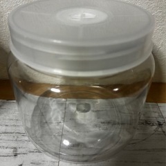 コバエ防止ケース＆500菌糸ボトル4本セットの画像