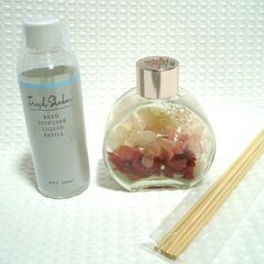 新品のハーバリウムディフューザー・お譲りします③の画像