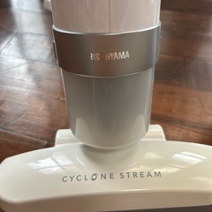 アイリスオーヤマ　布団クリーナー掃除機の画像