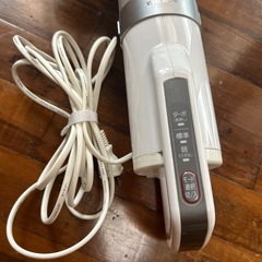 アイリスオーヤマ　布団クリーナー掃除機の画像