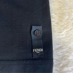正規品 FENDI Tシャツの画像