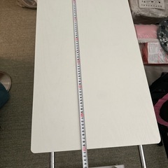 介護テーブルの画像
