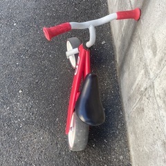 西松屋　足けりバイク ENJOY RIDE mini キッズ ペダルなし自転車　キックバイクの画像