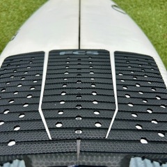 Sharp Eye HT2 PU 5’8 23.6L FCS2 サーフボードの画像