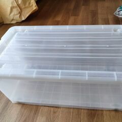 透明衣装ケース（キャスター付き）の画像