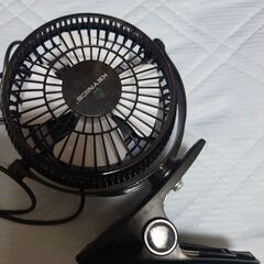 車内 グリップ式　USB扇風機　ファンの画像