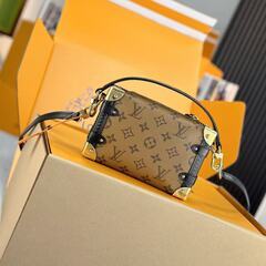 LOUIS VUITTON  ショルダーバッグの画像