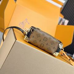 LOUIS VUITTON  ショルダーバッグの画像