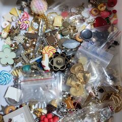 色々　パーツ　アクセサリー　などの画像