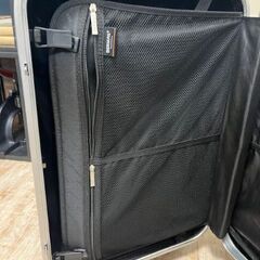 スーツケース1個の画像