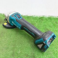 マキタ GA404D 充電式ディスクグラインダー 本体のみ【野田愛宕店】【店頭取引限定】【中古】管理番号：ITTFDYWPH24Uの画像