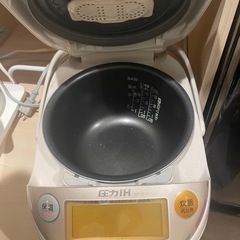 炊飯器の画像