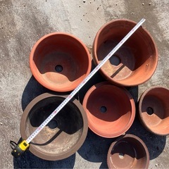 盆栽鉢、大型盆栽鉢８組、植木鉢、中古品、の画像