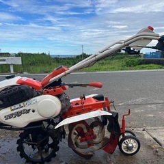 クボタ 管理機 各アタッチメント付き　ウネマスター TS750W 正逆転ロータリー ハンドル上下回転 耕運機 家庭菜園 最大6.2馬力 けいかるスタート 畝の達人 畝立て 畝上げ 培士 ごぼう 野菜　中耕 土上げ　宮崎　簡易始動動画ありの画像