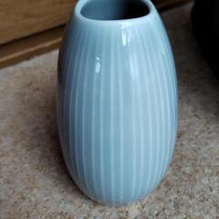 HAKUSAN陶器　未使用小型花瓶　高さ約11.5cm　箱付きの画像