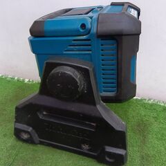 マキタ ML811 充電式スタンドライト【野田愛宕店】【店頭取引限定】【中古】管理番号：ITXSSX9DXJ5Cの画像