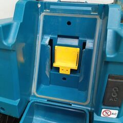 マキタ ML811 充電式スタンドライト【野田愛宕店】【店頭取引限定】【中古】管理番号：ITXSSX9DXJ5Cの画像
