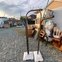 物干し竿受け　土台コンクリ付きの画像