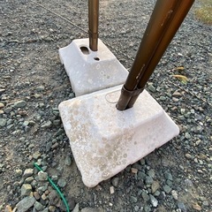 物干し竿受け　土台コンクリ付きの画像