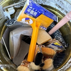 塗料　ニス　ハケなどの画像