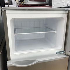 【トレファク高槻店】安心の6ヶ月間保証！取りに来れる方限定！SHARP（シャープ）の2ドア冷蔵庫のご紹介です！の画像
