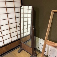 テーブル・棚・姿見、花寄屏風などの画像