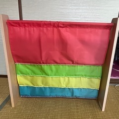 カラフルなブックシェルフの画像